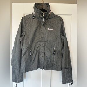Bench bomber style windbreaker